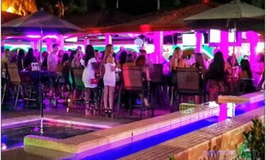 pool-bar-night-4